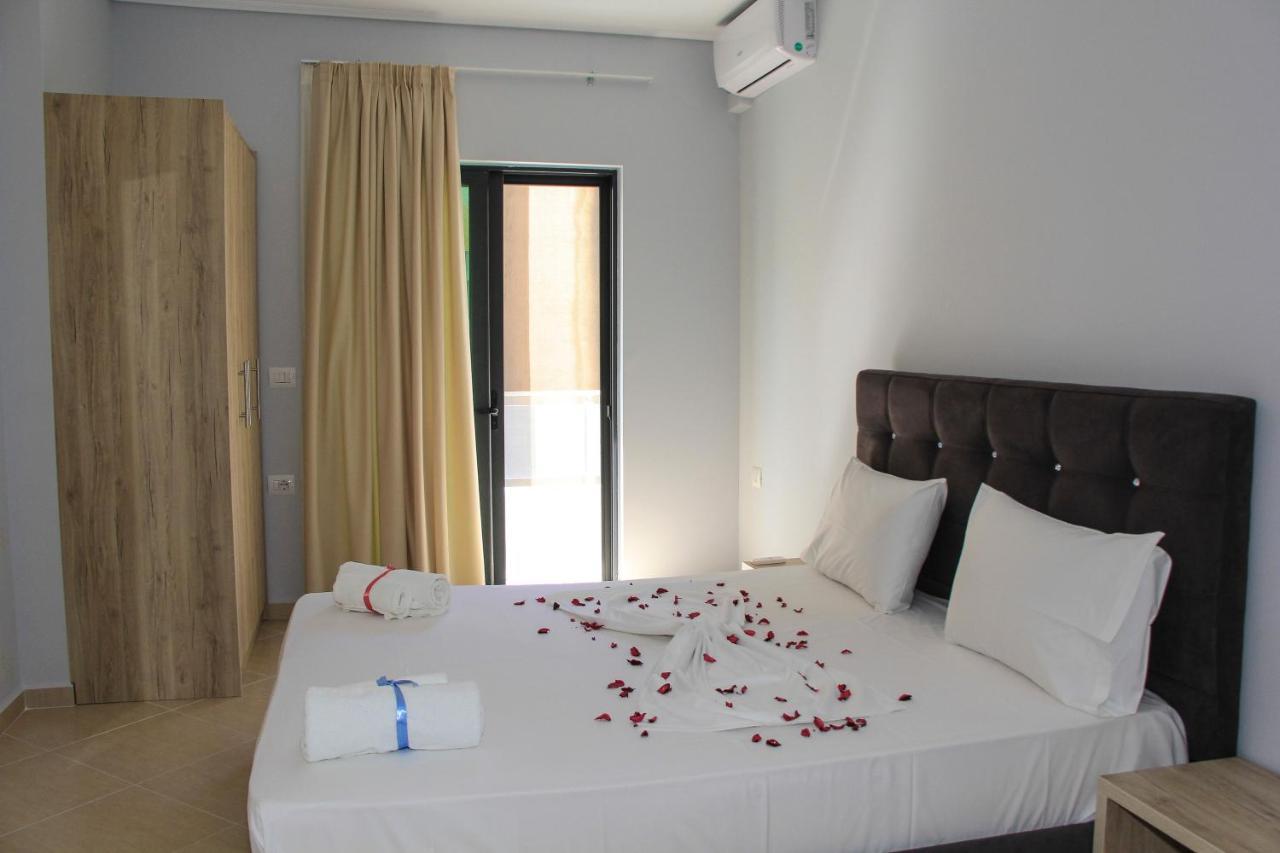 Maxi'S Apartments Sarande Exterior photo